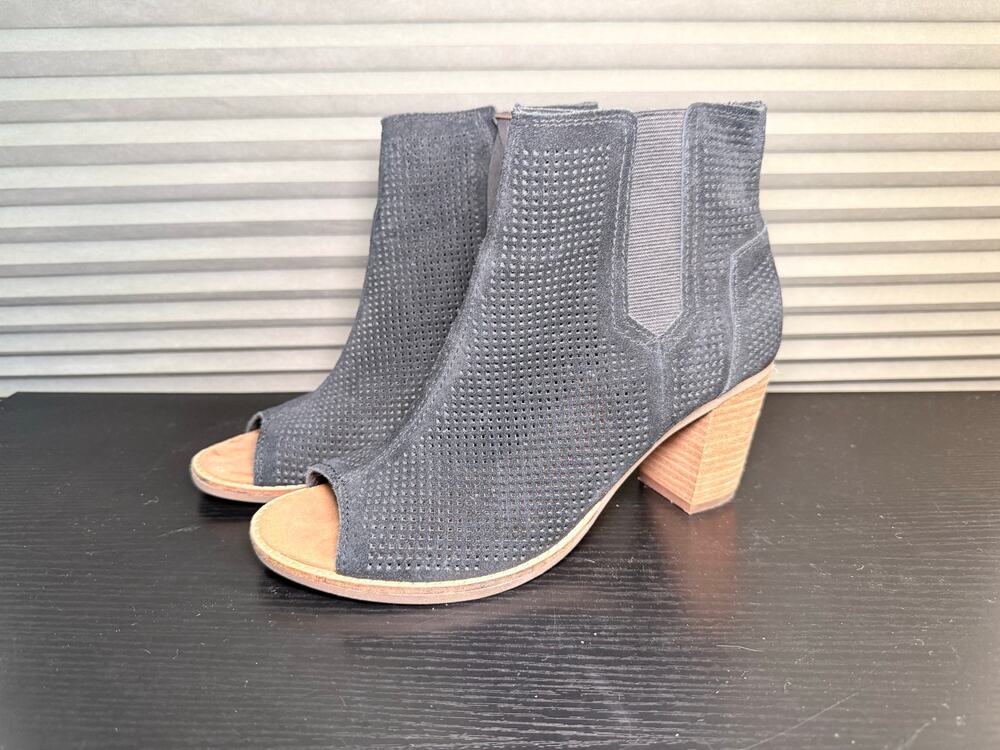 TOMS Perforated Peep Toe Booties Black Suede Block Heel Ankle Boots Women’s 8